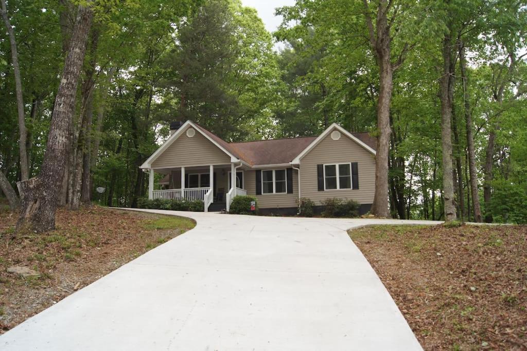 Less Than 3 Miles To Downtown With Firepit Ellijay Exterior photo